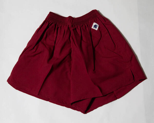 体操服★デサント 短パン エンジ L 未使用品即決!