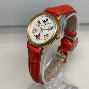 Albe アルバ セイコー SEIKO ディズニー 腕時計 ミッキーマウス ミニーマウス クォーツ 稼働品 新品ベルトの画像2