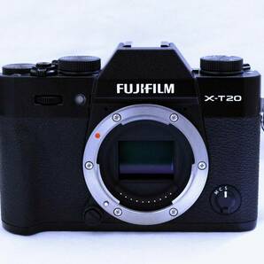 【美品】富士フイルム FUJIFILM X-T20 ボディ ブラック 純正充電式バッテリー NP-W126S・バッテリーチャージャー BC-W126・使用説明書 付の画像2