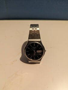 SEIKO セイコー　Quartzクォーツ　QT 　グリーン文字盤 　真