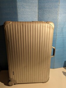 RIMOWA　リモワ　Silver integral スーツケース キャリーケース　真