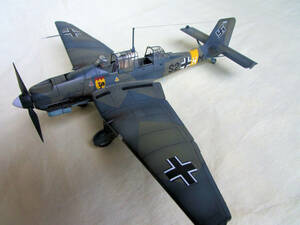 完成品　１／４８　ユンカ－ス　Ｊｕ８７Ｂ－２　スツ－カ　”　第７７急降下爆撃航空団　第４中隊　”