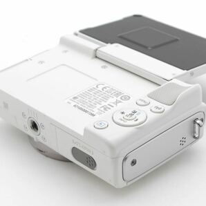 ★極美品★キャノン EOS M100★Wi-Fi&自撮りOK！★超・小型軽量ミラーレス一眼！の画像4