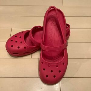 クロックス crocs シャイナ レディース ウィメンズ 25cm W9 ピンクused 中古美品