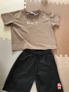 キッズ　120 上下セット 半袖Tシャツ ハーフパンツ　クレヨンしんちゃん