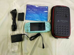 FG615 【通電のみ】SONY PSP プレイステーションポータブル PSP-2000 ミントグリーン 本体+電源コード+説明書+PSVITAのケース