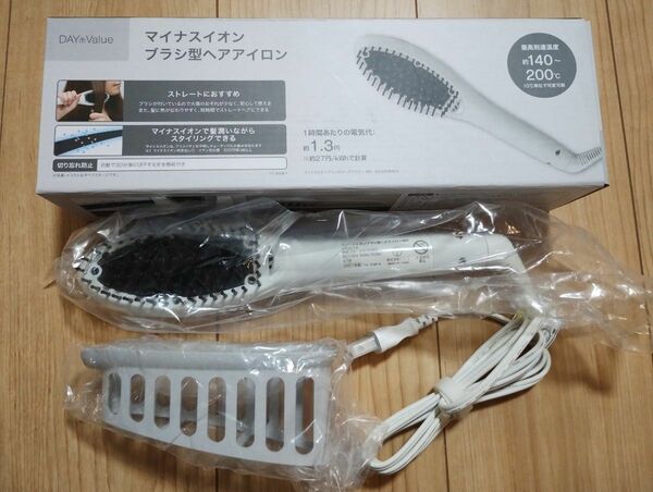 【未使用】マイナスイオン ブラシ型 ヘアアイロン ニトリ