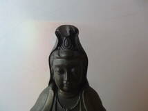 仏像 何かの神様 たぶん真鍮製 精巧に作られてます 重さ3.3kg 中古品 現状品_画像2