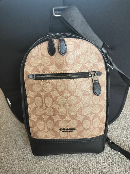 コーチ COACH ボディバッグ ショルダーバッグ カーキ メンズ　【美品】