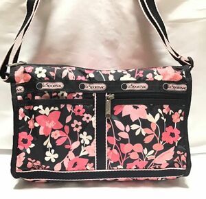 ★ LeSportsac レスポートサック ショルダーバッグ　黒　花柄