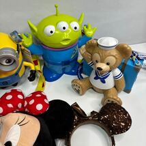 【1円出品】ディズニー USJ ぬいぐるみ まとめ ミニーマウス ダッフィー ミニオン おもちゃ モンスターズインク ポップコーンバケット(931)_画像4