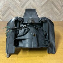 【RF01-29】ホンダ PCX125 JF28 リアフェンダー 動作確認済み 純正部品_画像4