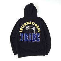 希少 OLD STUSSY ステューシー パーカー Mサイズ フーディー ロゴ刺繍 ワッペン INTERNATIONAL TRIBE ブラック 黒 古着 ヴィンテージ_画像1