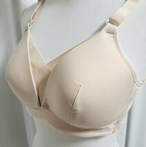 ☆インポート授乳用マタニティブラジャー☆ホームクリーニング済み☆4列4段ホック☆カシュクール機能付き☆なめらか生地☆ベージュ☆エコ☆_画像2