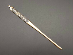 日本刀装具　笄　花の図　細工　金工品　銅製　刀剣美術