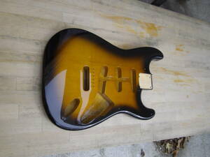 　Fender JAPAN ST57　BODY　２TS