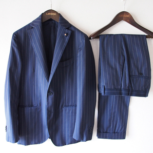 美品 ’17年モデル 44 ブートニエール付 LARDINI NAVY STRIPE SUIT WOOL 100% ラルディーニ セットアップ スーツ ネイビー 紺の画像1