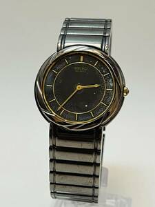 動作未確認　SEIKO セイコー5P30-6B00　グレー系文字盤　ラウンド　　QZ　メンズ 腕時計