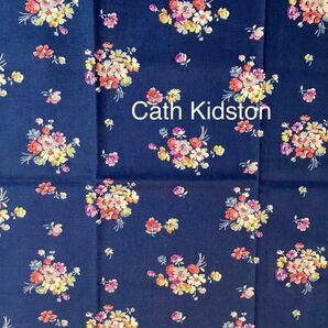 Cath Kidston パンチネイビー　生地幅　73cm × 50cm実寸　ネイビー