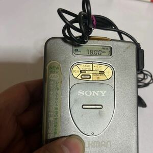 SONY/ソニー　ウォークマン　WM-FX1 カセットプレーヤー 再生NG ラジオOK リモコンNG ジャンク扱い　カセット テープ