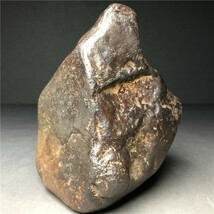 隕石・鉄隕石・磁石にくっつく・原石　マダガスカル　重さ約3899グラム_画像2