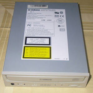 ★YAMAHA CRW8824S SCSI 50 Pin CD-REWRITABLE DRIVE★OK!!★MADE in JAPAN★の画像3