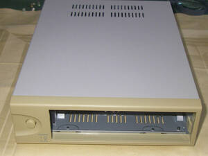 ★YAMAHA CRW8824SX CD/DVD DRIVE ケースのみ SCSI 50 PIN★OK!!★