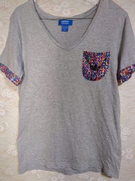アディダス Tシャツ