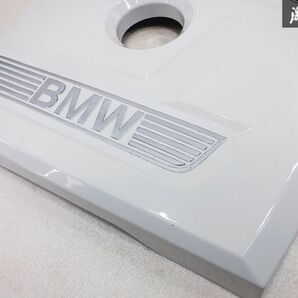 BMW G20 320i 3シリーズ B48 2.0L ターボ エンジンカバー アッパーカバー 白 ホワイト 棚の画像2