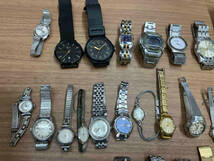 ジャンク 腕時計 まとめ売り 50点 RENOMA、GUESS、SEIKO、SWATCH、CASIO、FolliFollie、ORIENT等_画像4