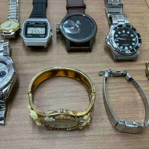 ジャンク 腕時計 まとめ売り 30点 CASIO、FolliFollie、SEIKO、SWATCH、ALBA等の画像8