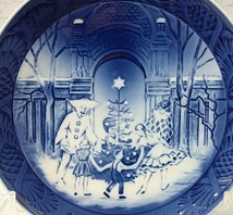 ロイヤルコペンハーゲン プレート イヤープレート 1990年 チボリのクリスマス ブランド食器 箱付き_画像3