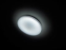【美品／送料無料】LED照明器具 LEDシーリングライト シーリングライト 天井照明　ホタルクス　HLDZG18302SG　18畳_画像8
