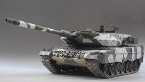 1/35 ドイツ レオパルト2A6 主力戦車 組立塗装済完成品