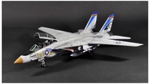 アカデミー1/72 アメリカ空軍 F-14A トムキャット 組立塗装済完成品_画像6