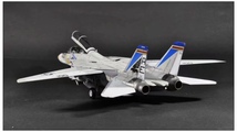 アカデミー1/72 アメリカ空軍 F-14A トムキャット 組立塗装済完成品_画像3