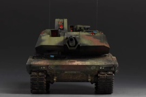 Amusing Hobby 1/35 ドイツ KF51 主力戦車 組立塗装済完成品_画像3