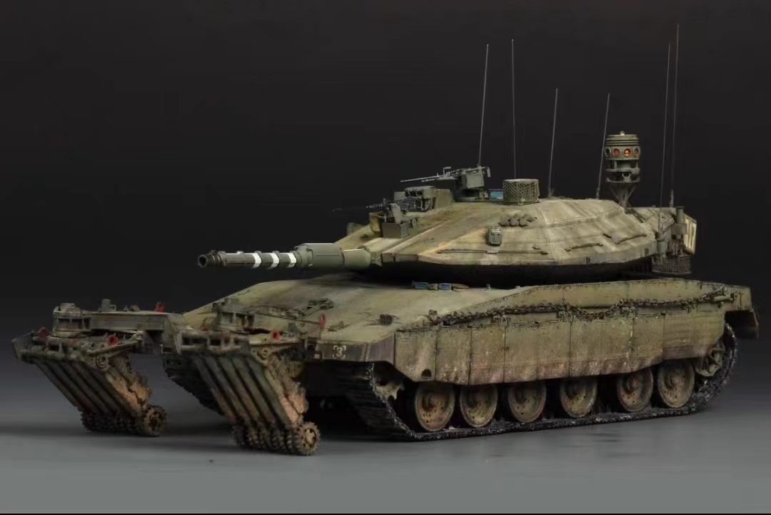 1/35 イスラエル 主力戦車 メルカバーMK.4/4LIC 組立塗装済完成品, プラモデル, 戦車, 軍用車両, 完成品