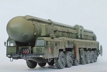 ZVEZDA 1/72 ロシア陸軍 大陸間弾道ミサイル トーポリM 組立塗装済完成品_画像1
