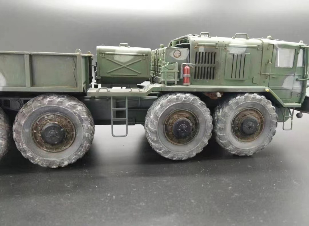 Tracteur KZKT-537L de l'armée russe 1/35, produit fini assemblé et peint, modèle en plastique, réservoir, véhicule militaire, Produit fini