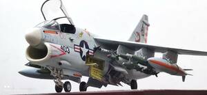 1/48 アメリカ海軍 A-7E コルセアII 塗装済完成品　