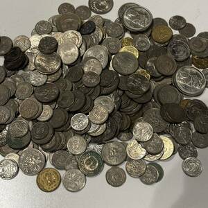 世界のコイン　シンガポールドル旧硬貨　1250g 約59.8ドル