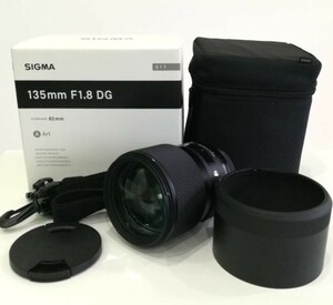 1043　SIGMA　シグマ　135mm　F1.8 DG HSM カメラレンズ　箱　レンズケース付き　一眼レフカメラレンズ　キャノン用