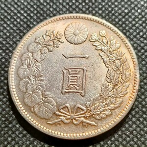 3210　日本古銭　一圓銀貨　明治30年　コイン