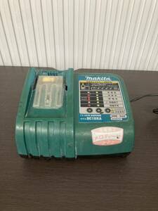 ★ makita マキタ 7.2-18V用 急速充電器 DC18RA 通電確認済み　電動工具 