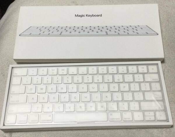 送料込　マジックキーボード　Apple　Magic Keyboard A1644