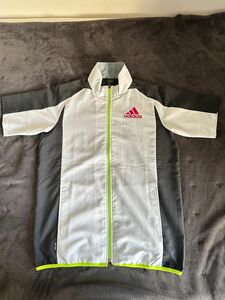 adidas ウインドブレーカー　XO（3L）サイズ