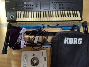 KORG　M50-61　ドライバCD、説明書、純正電源ケーブル、純正ソフトケース、譜面台、キーボードカバー、キーボードスタンド、付き