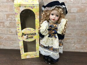 ☆中古品☆　PORCELAIN DOLL　ポーセリンドール　西洋人形　スタンド・箱付