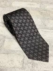 新品未使用　日本製ネクタイ 極上のダークな黒グレー系コラボ柄　シルク100%　薄い芯使用